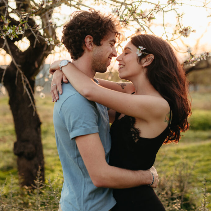 Sesión de fotos en pareja en Mallorca Claudia Bonnin Fotografia shooting enamorados preboda