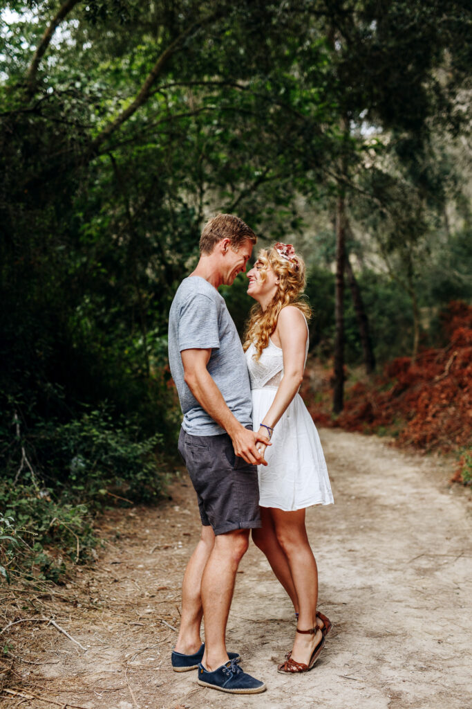 Sesión de fotos en pareja en Mallorca Claudia Bonnin Fotografia shooting enamorados preboda