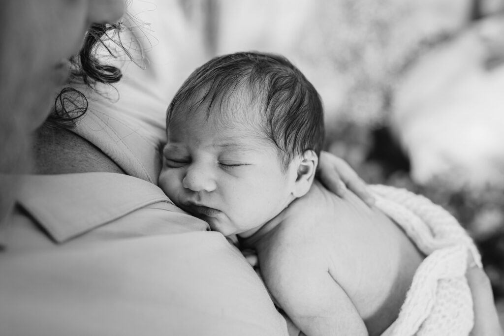Sesión de fotos familiar fotografia en familia mallorca Claudia Bonnin. Recién nacido. New Born.